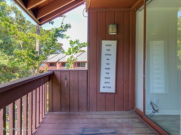 4th image of 229 Lakeside Villa #E