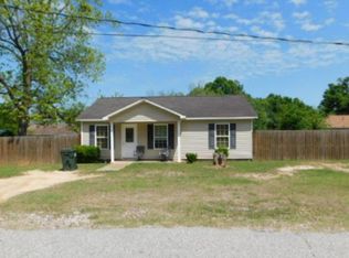 208 Columbia St, Bainbridge, GA 39819