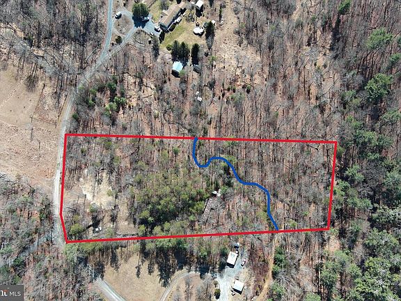 2nd image of 228 Oak Dr