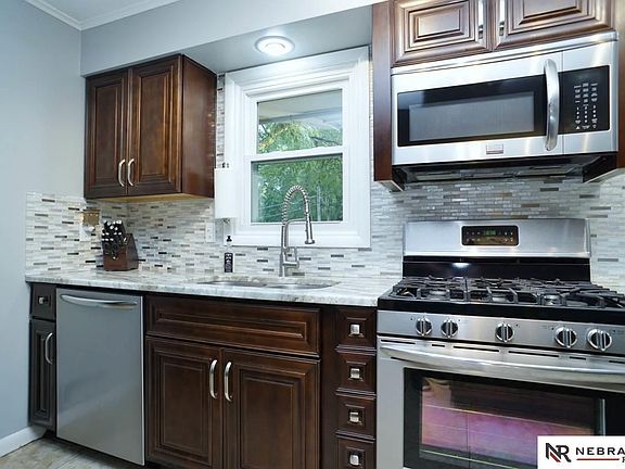 5th image of 5601 Randolph St