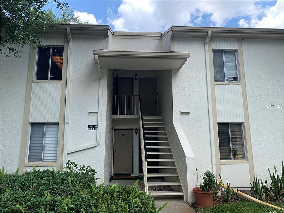 1st image of 208 Palmetto Ct #208
