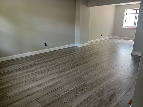2nd image of 1781 Kings Ct APT E