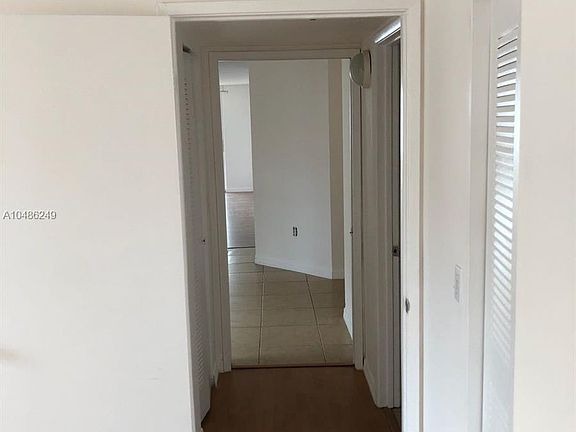 4th image of 19555 E Country Club Dr #8401