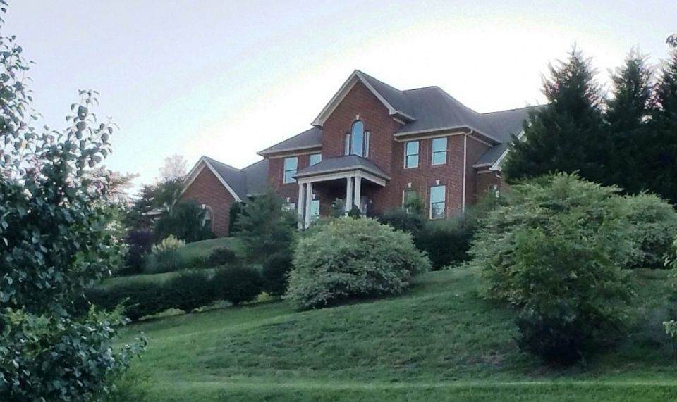 448 Claude Simmons Rd, Johnson City, TN 37604 Zillow