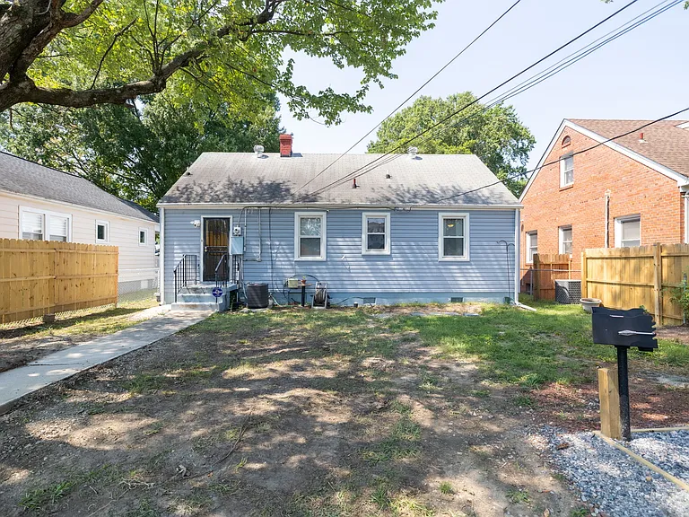 3158 Moody Ave — Photo 46