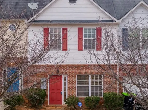 297 Brookview Dr, Riverdale, GA 30274
