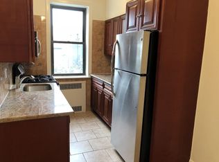 3503 29th St APT 2G, Astoria, NY 11106