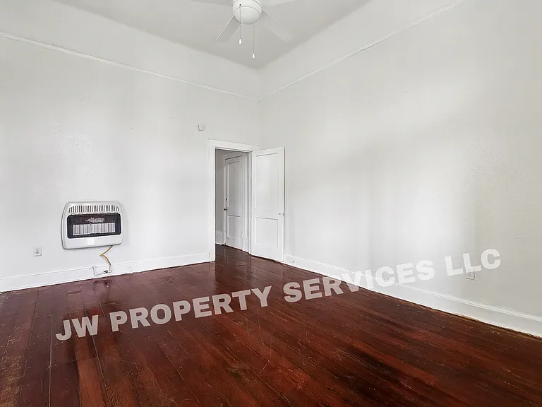 2332 Ursulines Ave — Photo 4