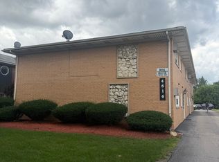 4616 Maple Ave APT 2D, Brookfield, IL 60513