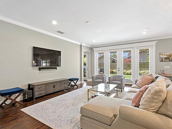 3rd image of 3604 W San Juan St