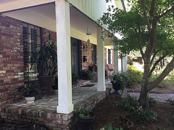 3rd image of 203 Donwood Pl