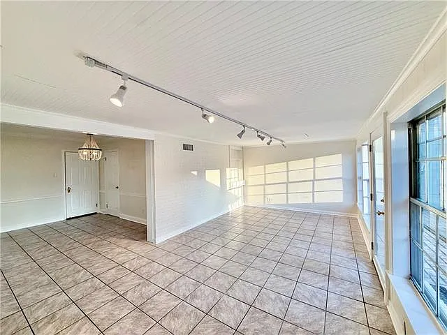 318 Metairie Lawn Dr — Photo 8
