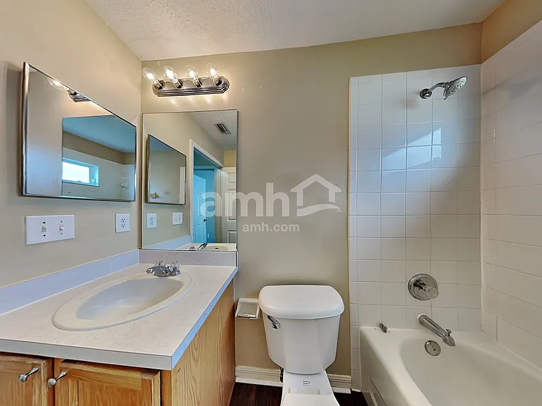 30846 Midtown Ct — Photo 12