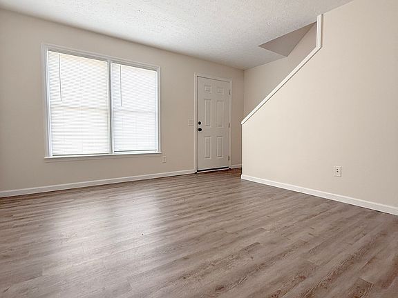 4th image of 1840 Woodland Ave #1