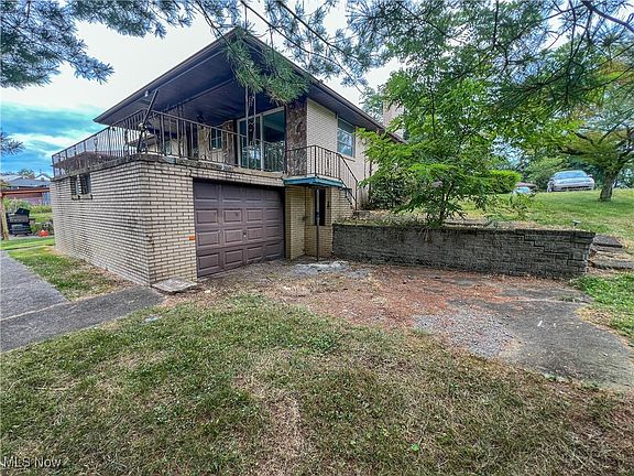2nd image of 746 Buena Vista Blvd