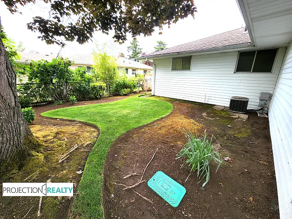 11128 NE Everett St — Photo 28