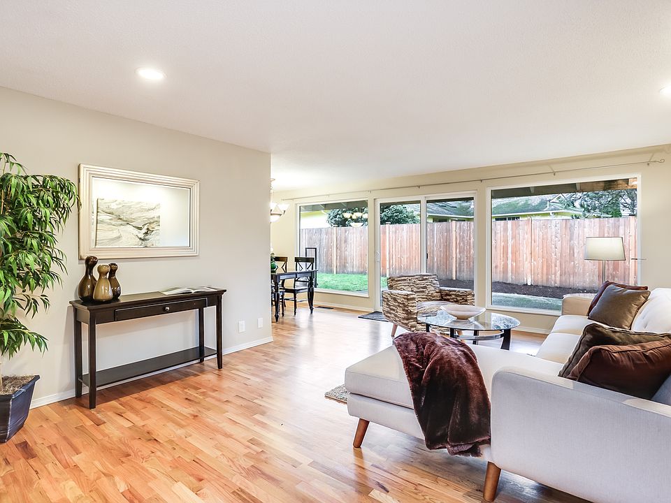 1st image of 16605 NE 19th Pl