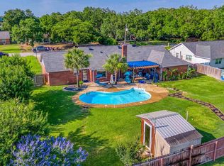 2913 Glenn St, Gulf Breeze, FL 32563