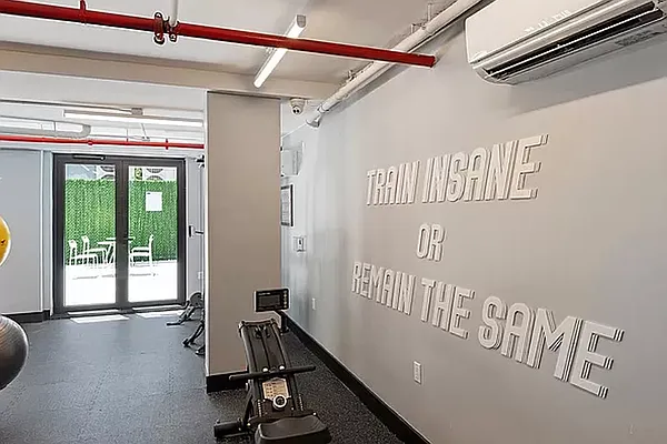 Rented by REAL New York | media 16