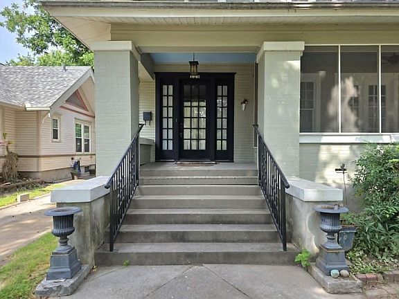 5th image of 129 D St NW