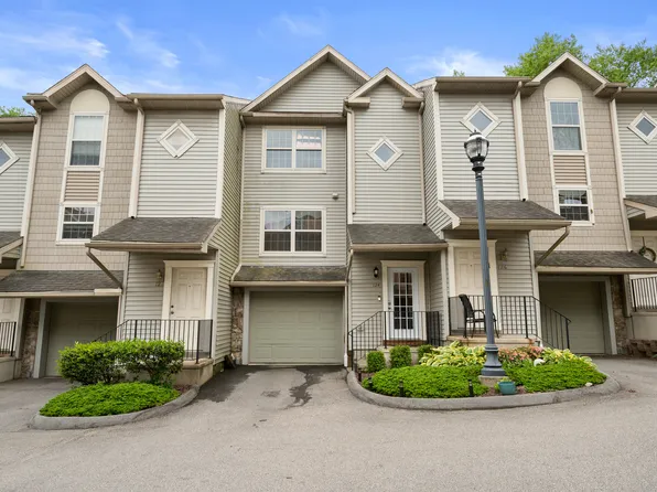 19 Hawthorne Drive #124, New London, CT 06320