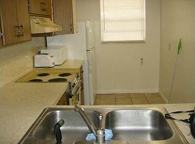 4th image of 310 Golf Villas Ct NW