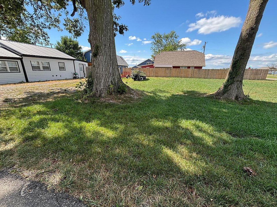 2nd image of 0 Maple St