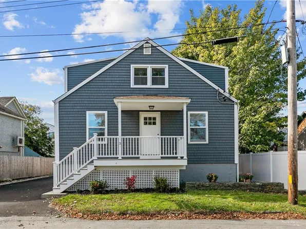 3 Clinton St Unit A, Newport, RI 02840