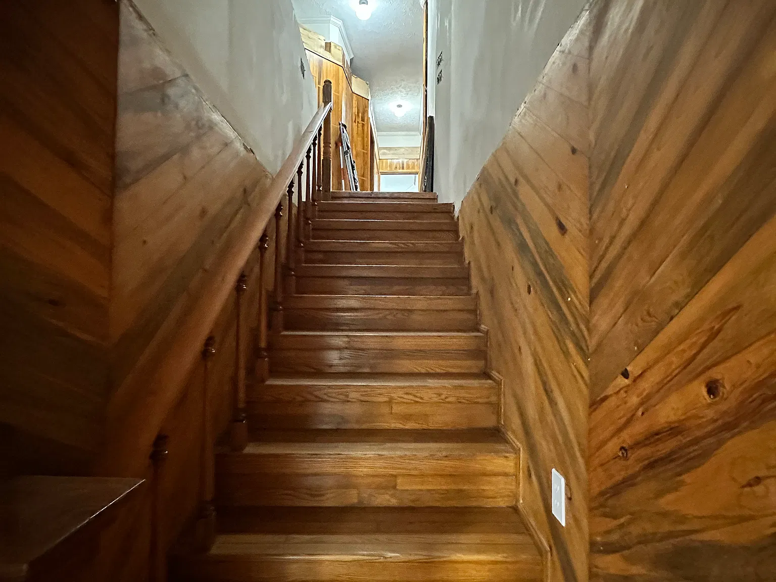 2 bed, 1200 sqft, $1,900 — Photo 4
