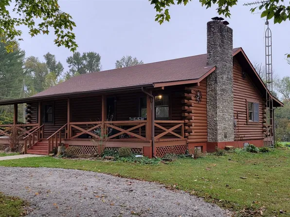 566 E Cutshall Rd, Austin, IN 47102