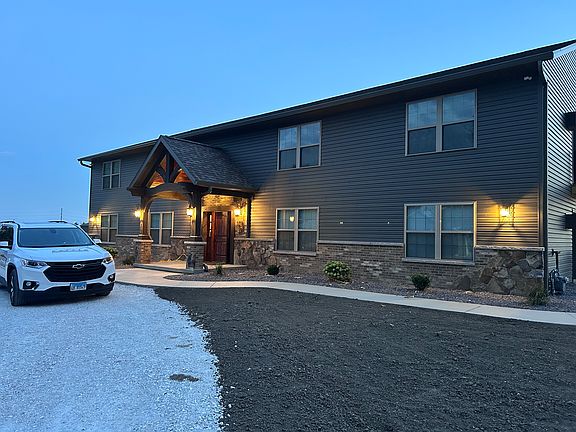 2nd image of 170 E Clay St #6