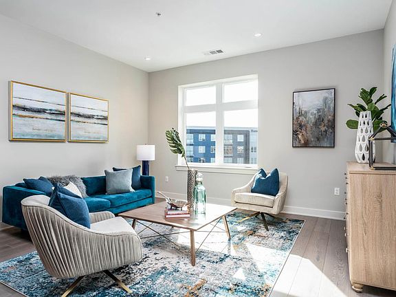 Sunlit Great Room Gives the Perfect Setting for Relaxation