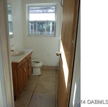 5th image of 1315 Moore St