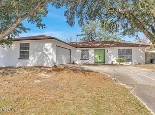 6581 Arrowroot Dr, Jacksonville, FL 32244