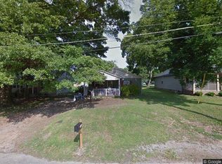 1303 Adona Ln, Chattanooga, TN 37412