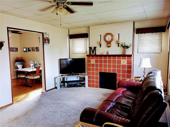 5th image of 181 N Park Dr