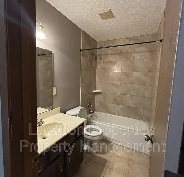 2401 Sequoia Ct — Photo 8