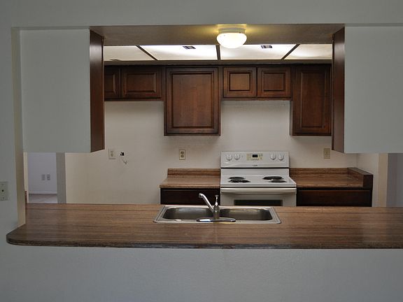 4th image of 14656 N 35th Dr