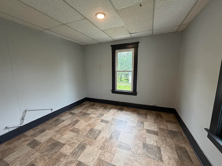 1132 N Gilbert St — Photo 20
