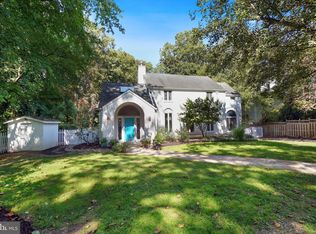 7105 Wilson Ln, Bethesda, MD 20817
