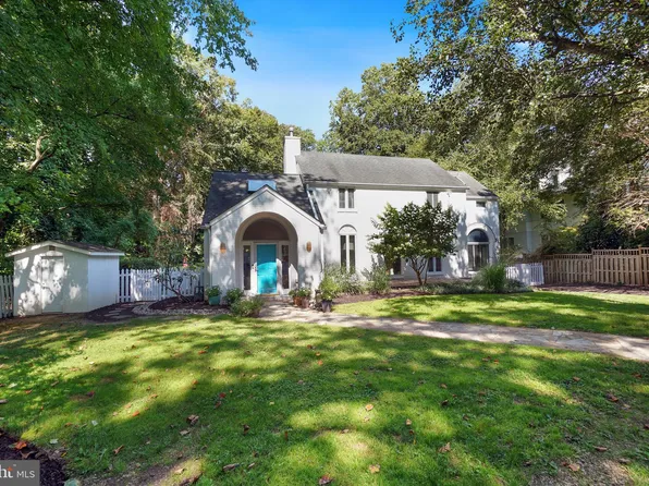 7105 Wilson Ln, Bethesda, MD 20817