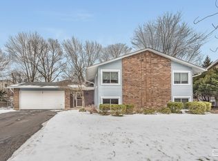 403 Langford Dr, Bolingbrook, IL 60440