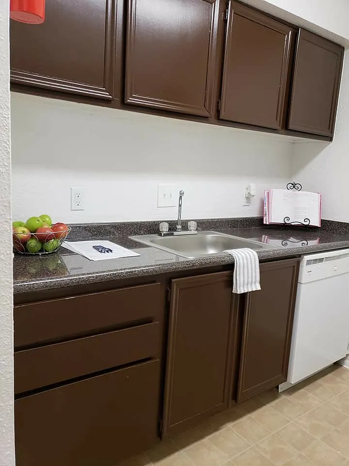 Cedar Bluff Apartments — Photo 4