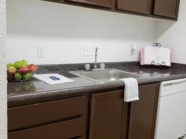 Cedar Bluff Apartments