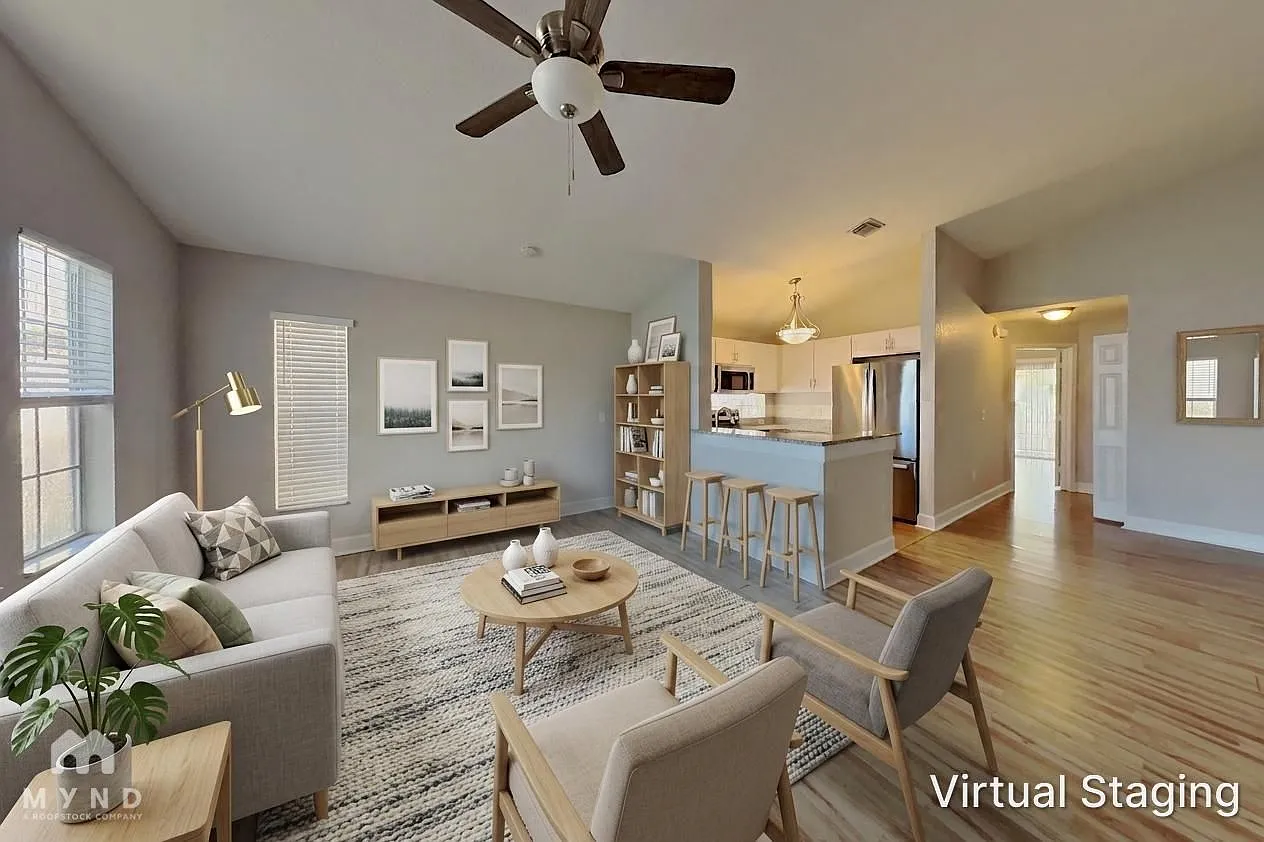 3 bed, 2.0 bath, 1114 sqft, $2,270 — Photo 2