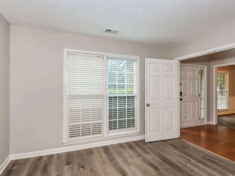 38 Wesley Dr — Photo 9
