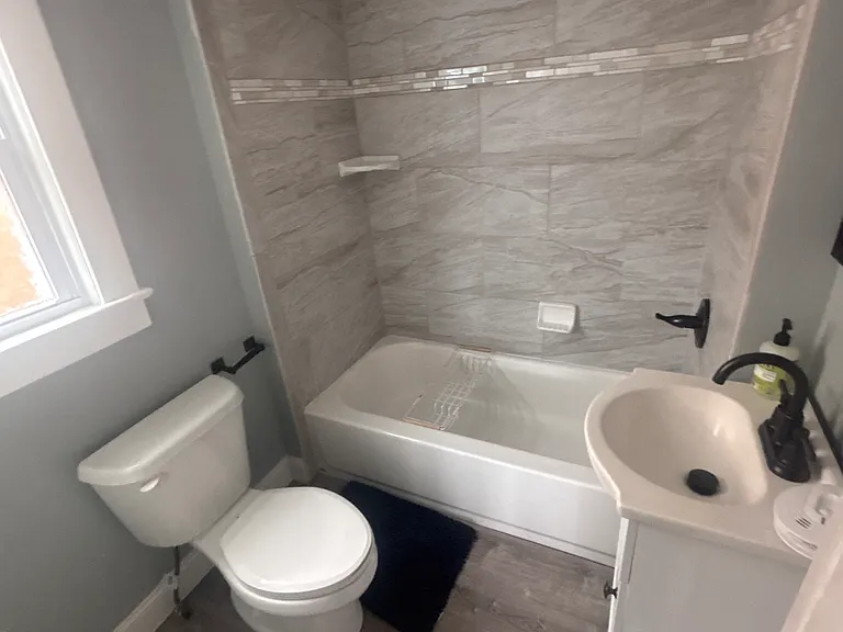200 Wabash Ave — Photo 3