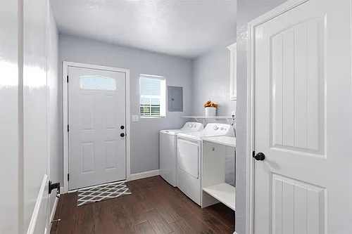 304 County Road 2260 Photo 1