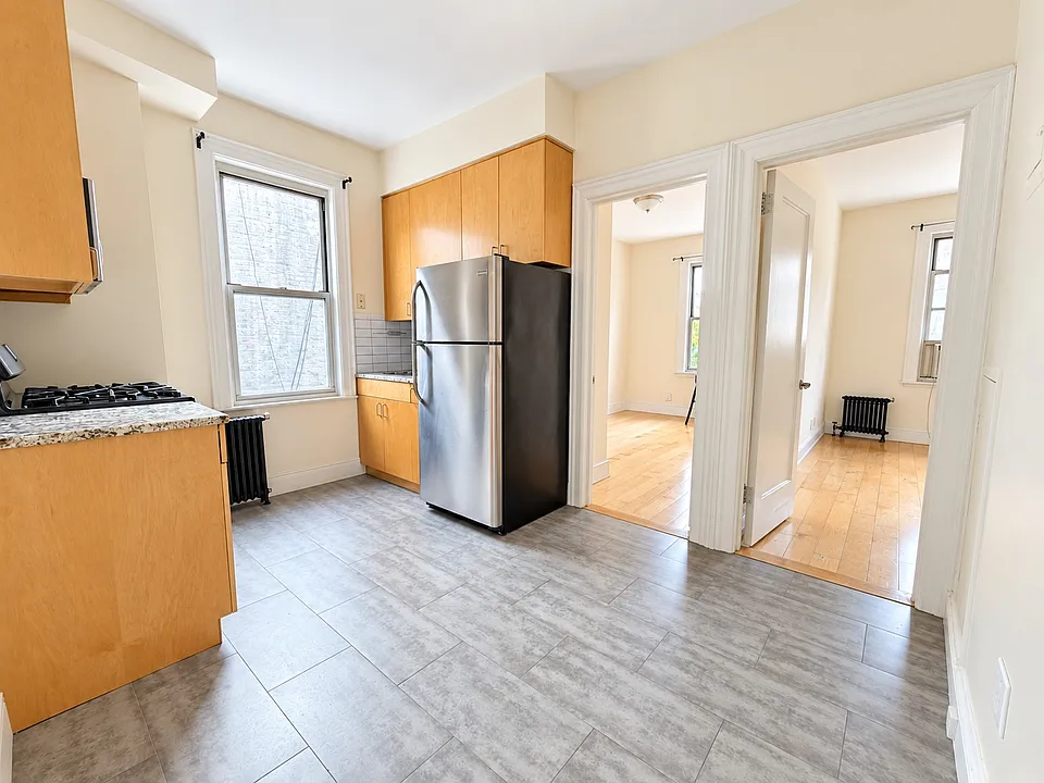 31-22 43rd St #O2R