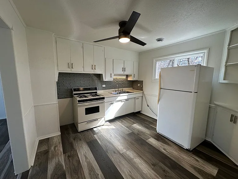 127 Hickory Nut Ln — Photo 13